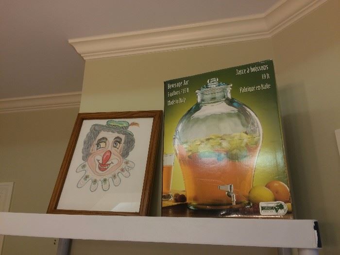clown picture -   5 gallon beverage jar