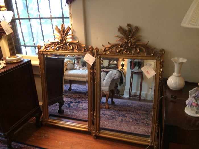 mirrors are 0n consignment at a different location please call Justus 901-210-6243