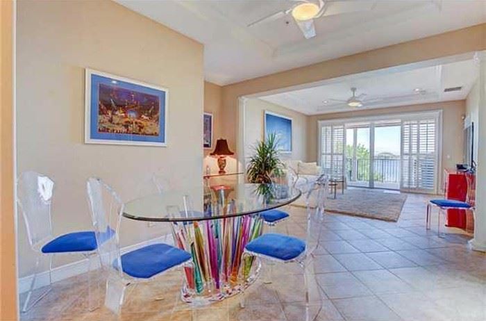 Haziza Dining Table "The Rock" 