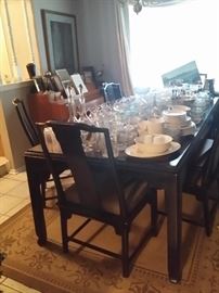 formal dinning table and chairs 