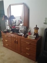 dresser with mirror