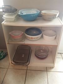 pyrex with tops (more on an other table)