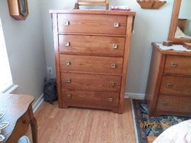 CHEST OF DRAWERS