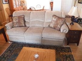 LANE RECLINING COUCH