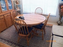 OAK TABLE WITH 6 CHAIRS