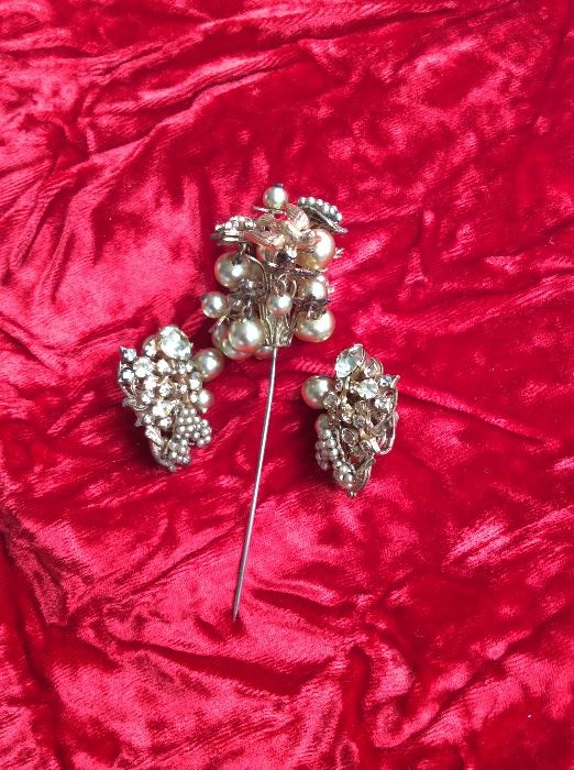 Big beautiful Miriam Haskell hat pin and matching clip on earrings   Pearls, flowers, a bird 