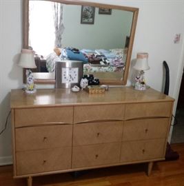 deco dresser/mirror