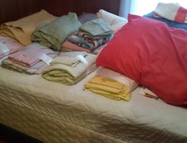 linens, full set mattresses