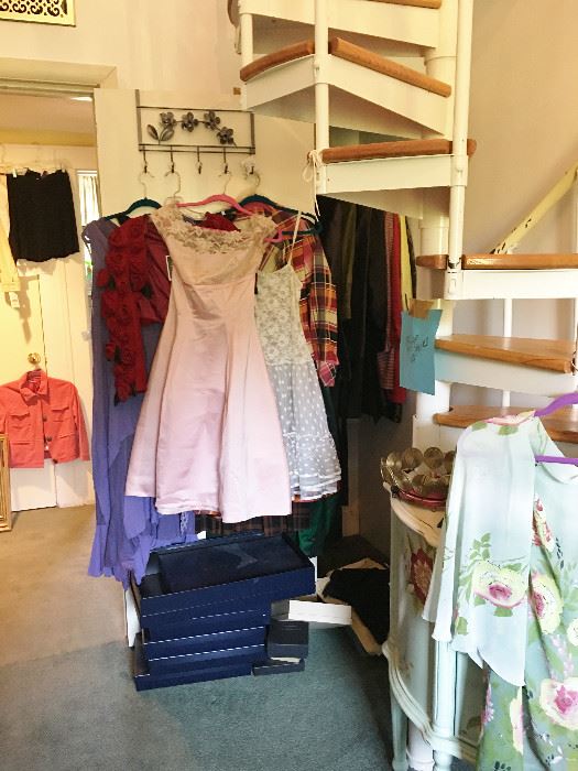 ** COTTAGE TO KASTLE ** Presents... MARVELOUS... starts on 8/19/2016