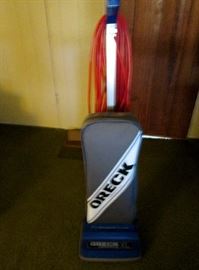 almost new Oreck XL
