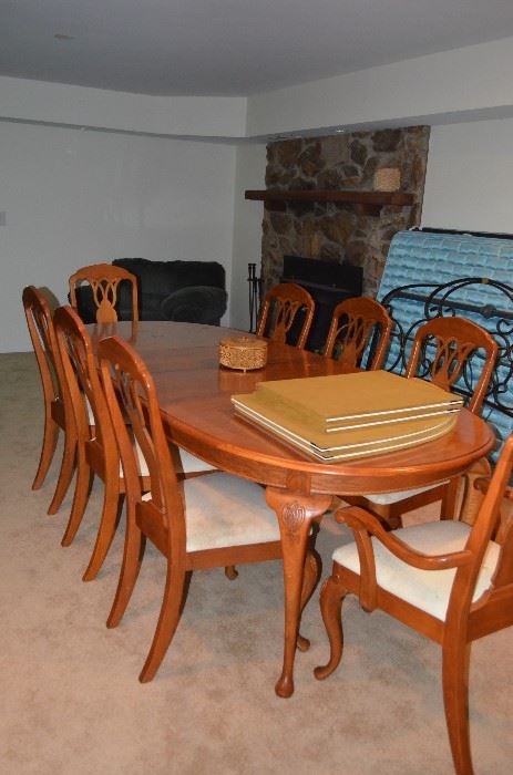 American Drew Formal Oak Dining Room Table w/8 Chairs
