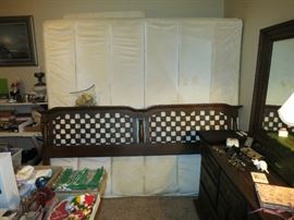 King Tempurpedic