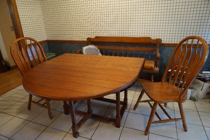 •	Drop Leaf Gate leg Kitchen table and chairs with matching bench