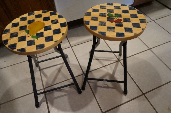 pear and apple stools