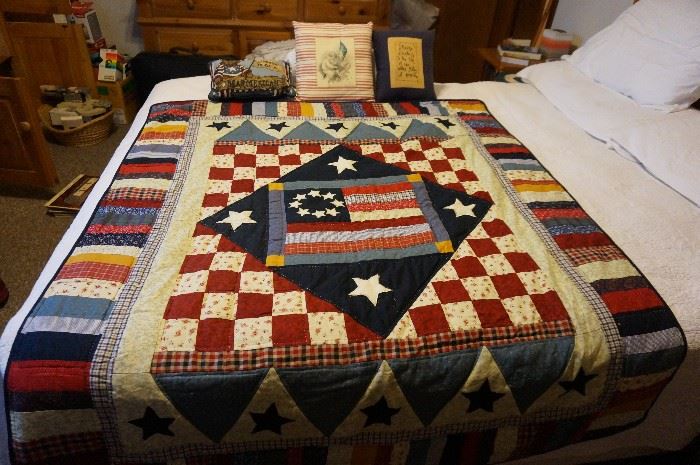 PATRIOTIC QUILT AND PILLOWS