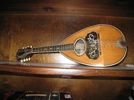 Favilla Marca Aquila 8 String Mandolin, circa 1890-1910.