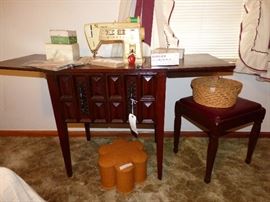 Singer Golden Touch & Sew machine with box of cams 