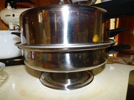 Retro electric skillet with dome top