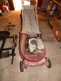 Snapper push mower (as is)