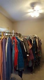 Assorted Womens Clothing over 500 pieces