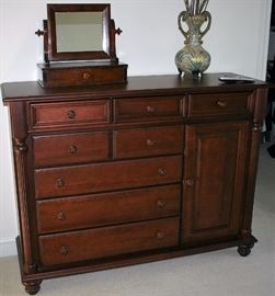 Mobel Inc. U.S.A. Made 8 Drawer Dressers