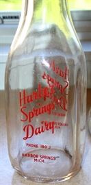 6 Harbor Springs Dairy Milk Bottles w/Carrier