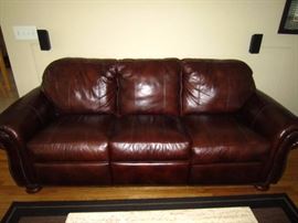 Thomasville "Benjamin Motion" leather Sofa