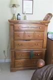 Matching headboard and footboard comes with this very nice dresser.  Don't let this quality furniture get snatched up by someone else.