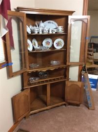 Great Corner Cabinet - Maple? 