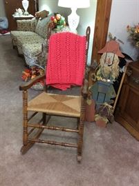 Rush Seat Rocker - Like new.