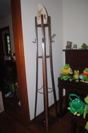 Great Mission Oak Hall tree