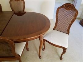 NO SCRATCHES OR STAINS, SPOTLESS!