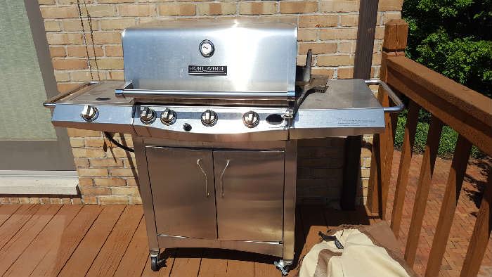 Front Avenue grill - $75