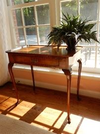 IRISH MAHOGANY SILVER TABLE CIRCA 1750