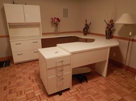 MODULAR WORK STATIONS