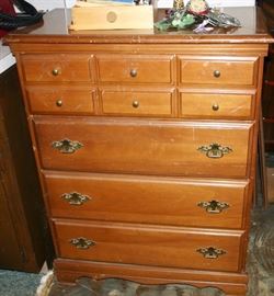 4 Drawer Maple Dresser