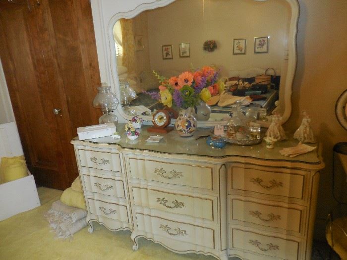 White/Gold 3 Drawer Low Boy with Mirror