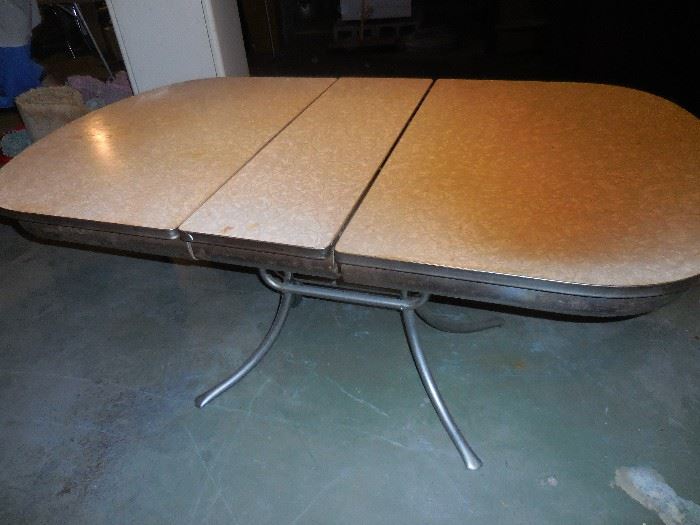 Mid Century Crackle Ice with leaf Dinette Table