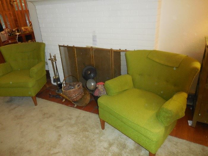 Pair of Mid Century Wing Back Avocado Color Arm Chair (2)