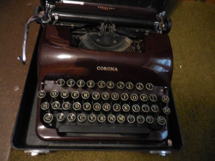 Vintage Corona Choc Brown "sterling" Typewriter/Case