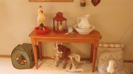 Stoneware, glassware, ceramics - unusual ceramic rooster