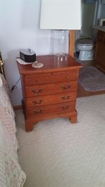 2nd bedside chest with lamp