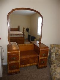 this is a beautiful 30's waterfall dresser / mirror 