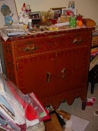 Great antique Pennsylvania style hand painted cabinet