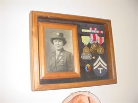 Family photo of 1940's WAC and her medals..quite impressive