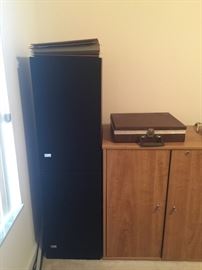 Set of 4 " Fried" ( that's the brand) speakers 