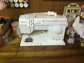 Singer Sewing Machine