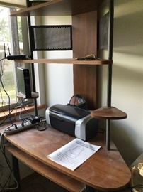 Corner desk