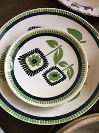 Retro dish ware