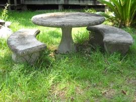 CONCRETE TABLE WITH 2 BENCHES